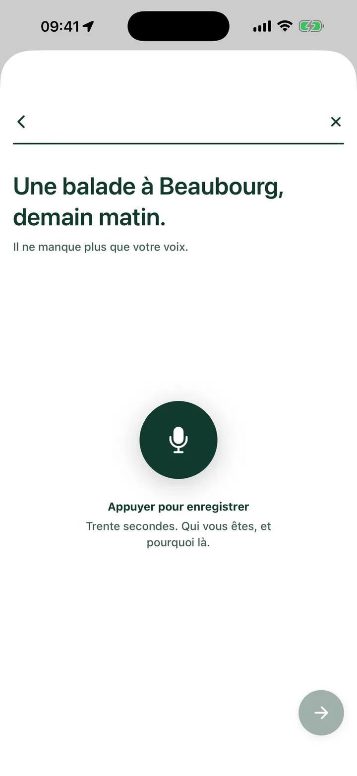 Enregistrement d’un vocal pour une balade à Beaubourg, avec bouton micro.